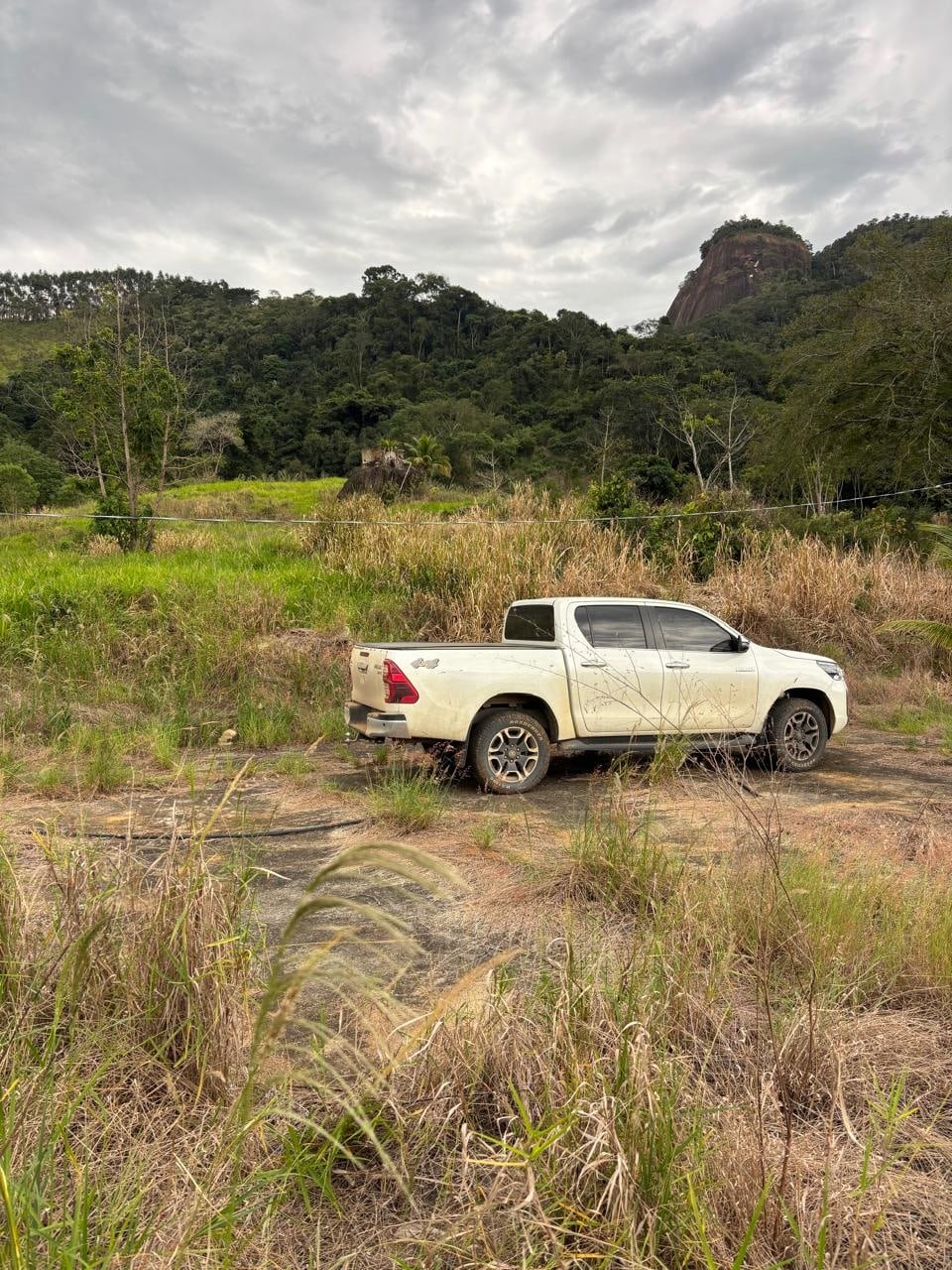 Miniatura: Paisagem de serra vista a partir da propriedade rural